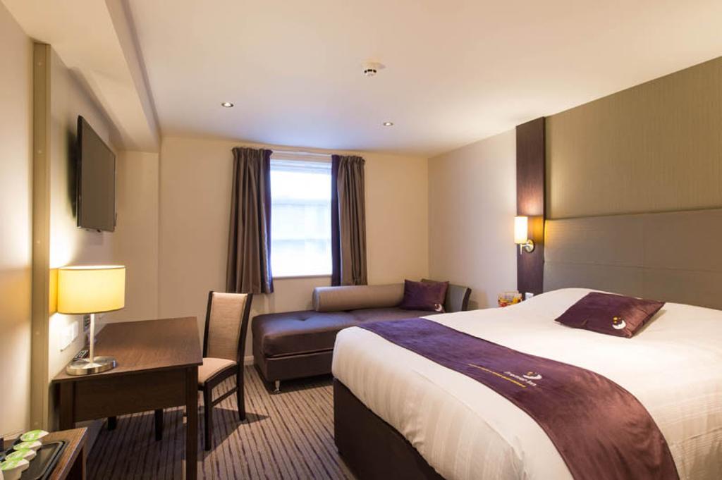 Premier Inn London Romford Central Pokoj fotografie