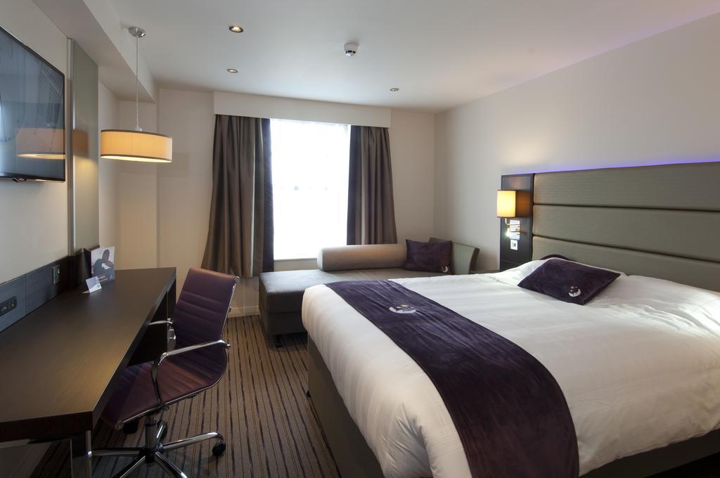 Premier Inn London Romford Central Pokoj fotografie