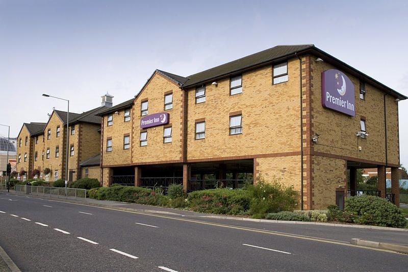 Premier Inn London Romford Central Exteriér fotografie